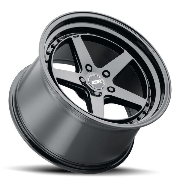 CS5 Gloss Black
